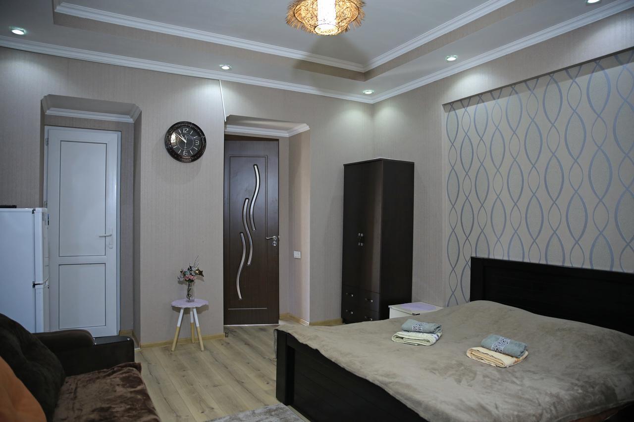 Guest House Beautiful Tbilisi On Khidistavi Street Екстер'єр фото