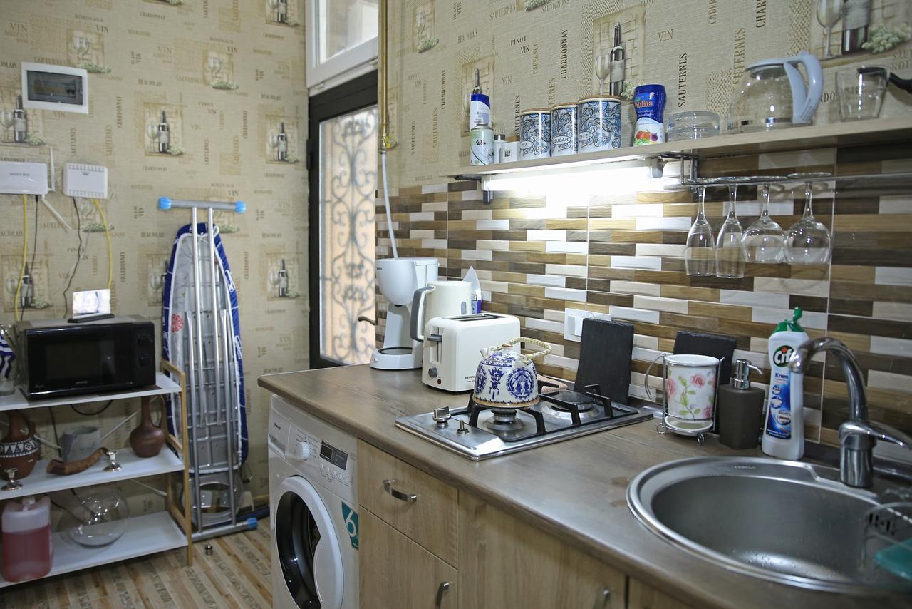 Guest House Beautiful Tbilisi On Khidistavi Street Екстер'єр фото